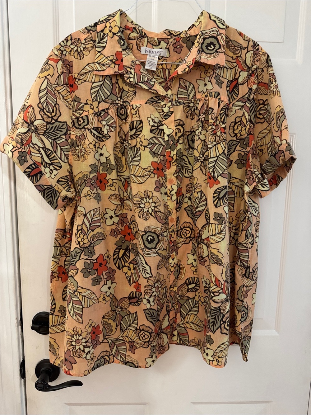 Roaman's Floral Button-front short sleeve blouse in peach, Green, Brown Sz 28W